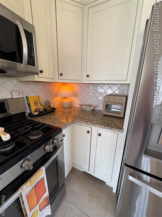 Building Photo - 270 Winry Dr