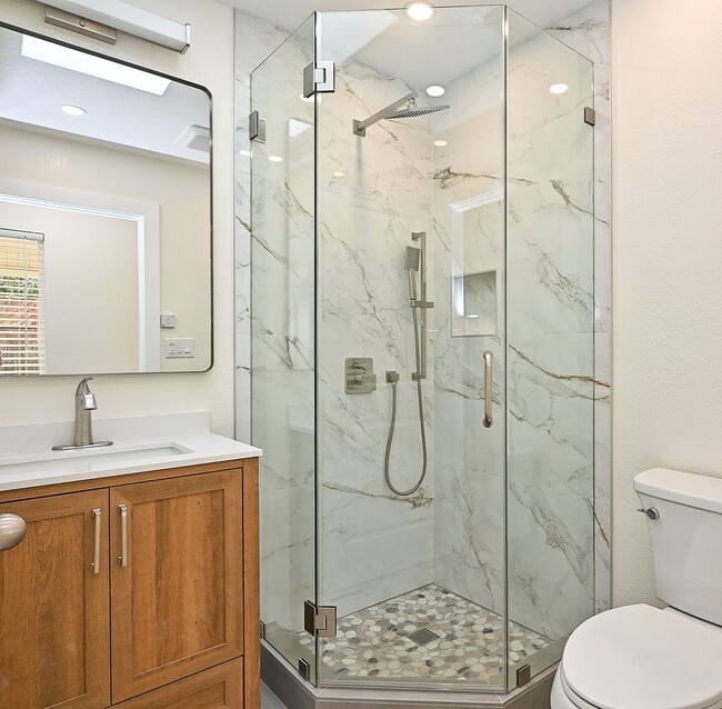 Building Photo - Stunning Brand-New 2BR/2BA Private ADU – Union City