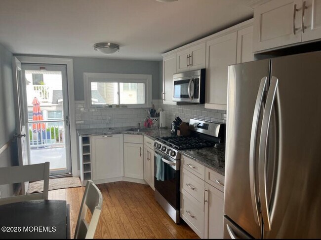 Building Photo - 266 1st Ave