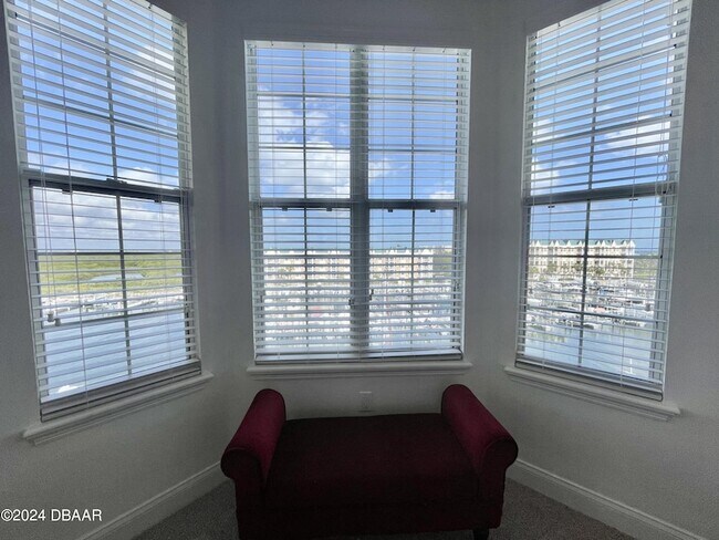 Building Photo - 4626 Harbour Village Blvd