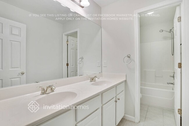 Building Photo - 3038 Brookwood Oak Ln SW