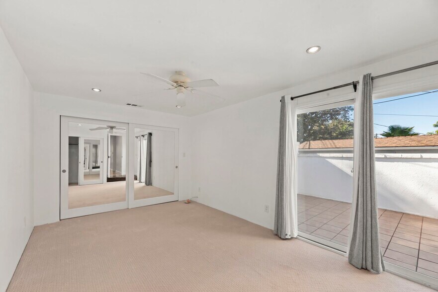 Building Photo - 662 Rosecrans Ave