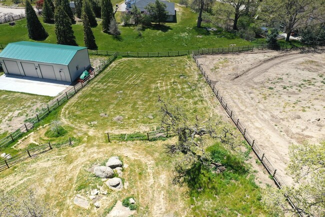 Building Photo - 24121 Martingale Way