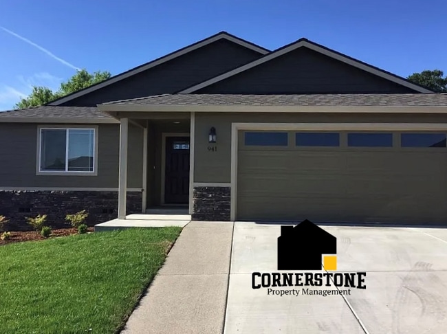 Primary Photo - 941 Stonewater Dr