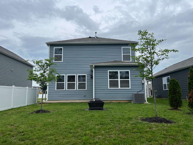 Building Photo - 1083 Pepper Stone Dr