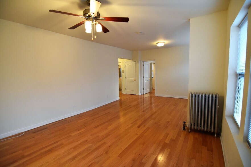 Building Photo - 720 W Grace St