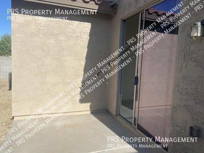 Building Photo - 2306 W Kristina Ave
