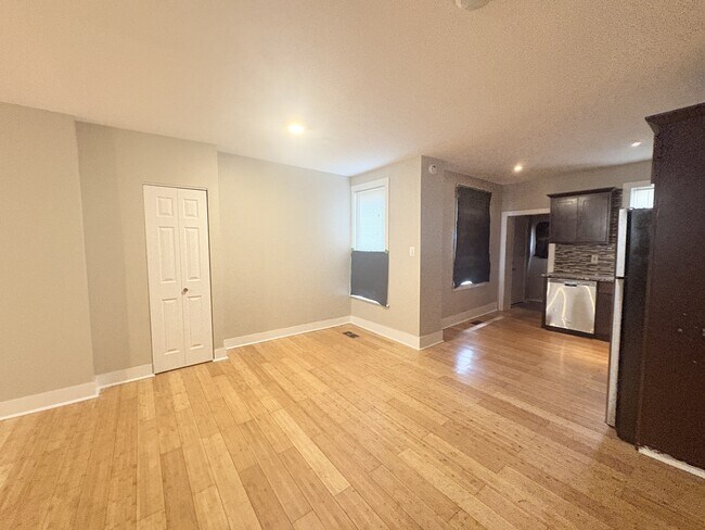 Building Photo - 5303 Magnolia St