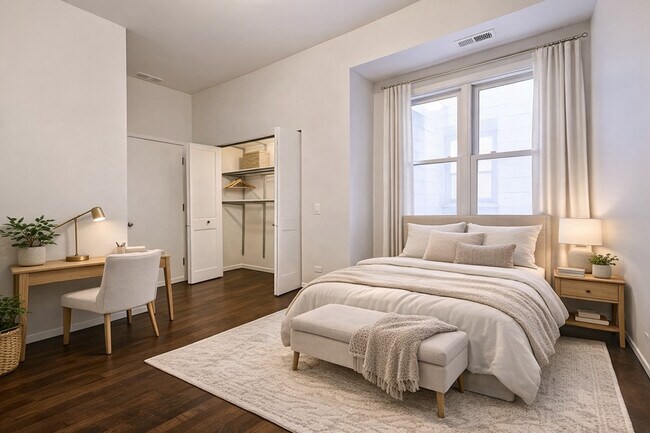 Building Photo - 1872 N Damen Ave