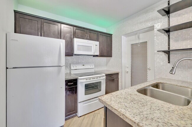 Building Photo - 8704 NW 35th St