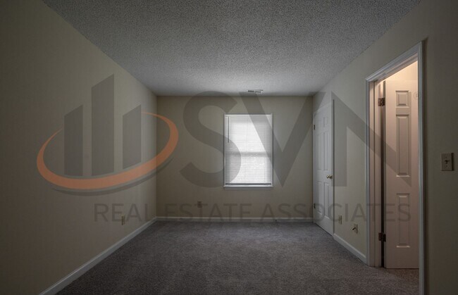 Building Photo - 3117 Coachman's Way