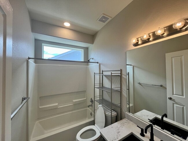 Building Photo - 350 Naples St