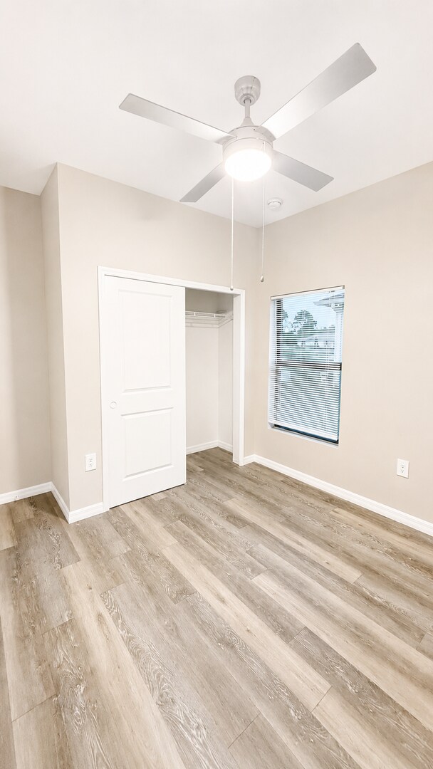 Building Photo - Hidden Gem! Beautiful 3/2 Duplex