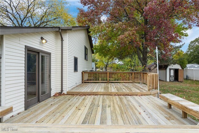 Building Photo - 16982 Bob White Cir