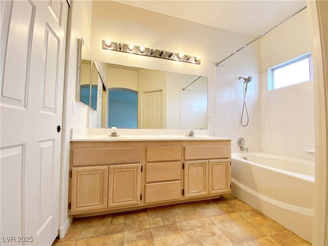 Building Photo - 7959 Blue Brook Dr
