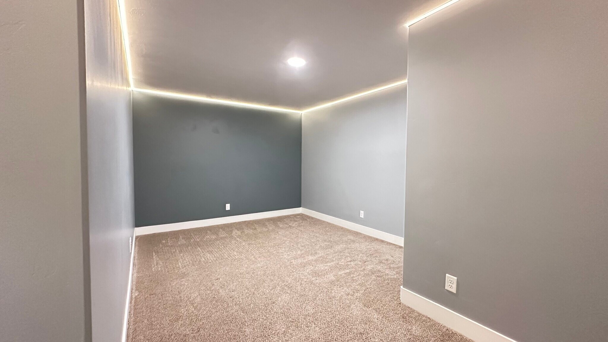 Building Photo - 2830 Blackwood