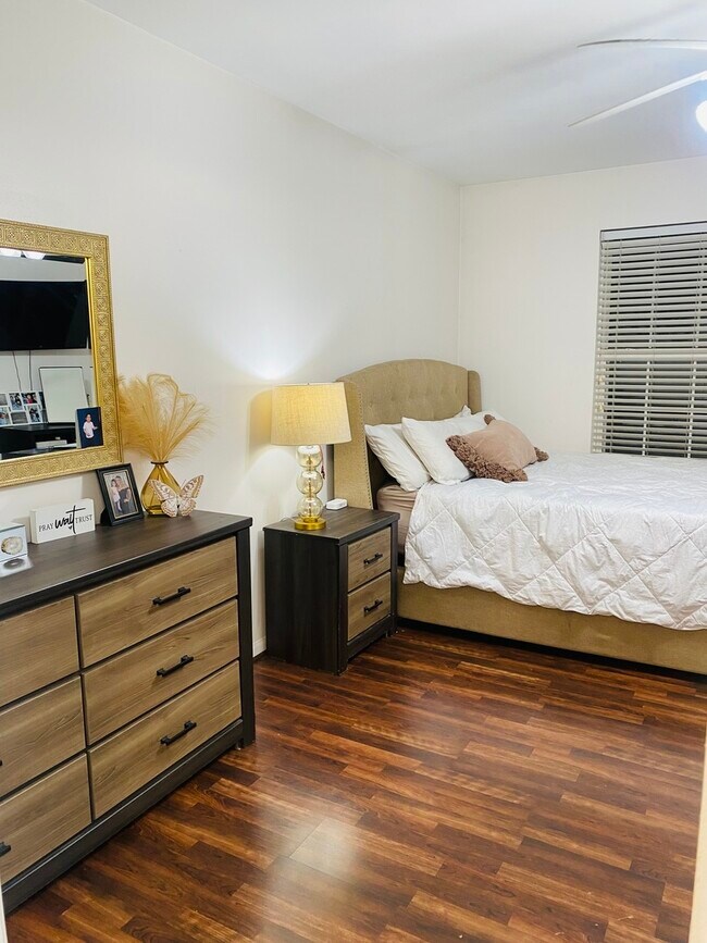 Building Photo - 2745 Borkshire Ln