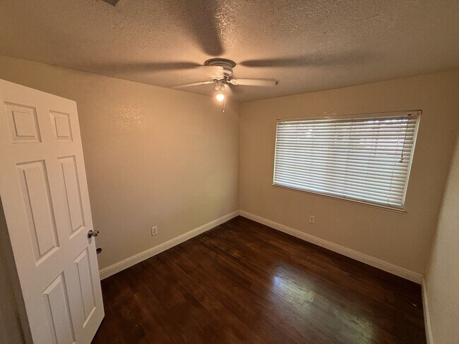 Building Photo - 1624 Falmouth Way