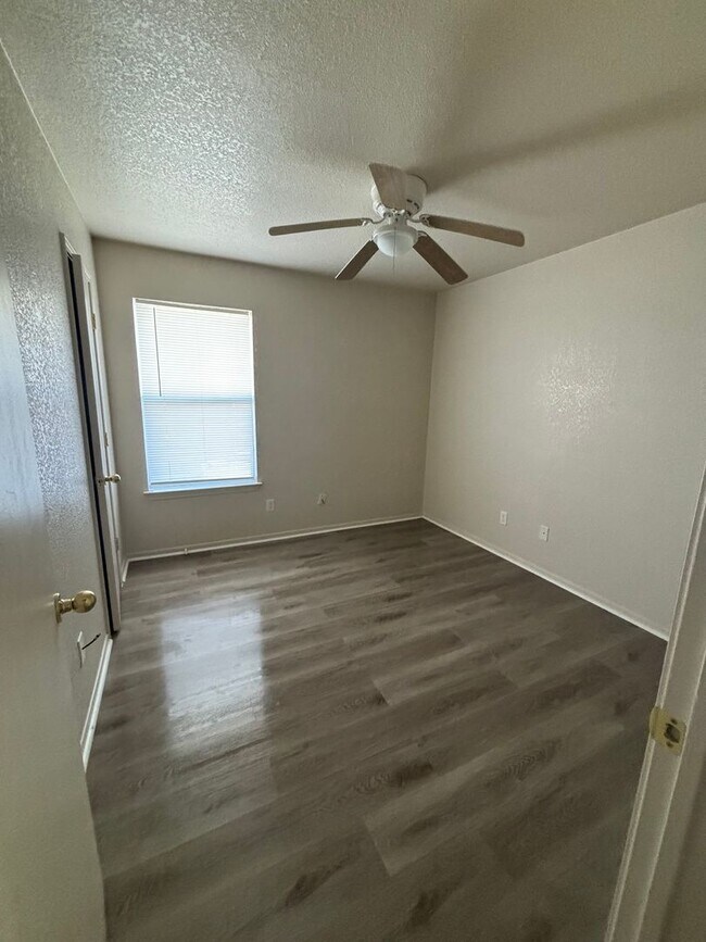 Building Photo - 2917 Sunflower Trail