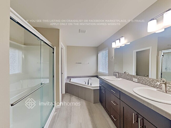 Building Photo - 20302 19th Ave E