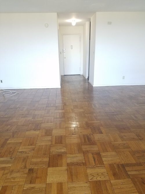 Building Photo - 2100 Linwood Ave