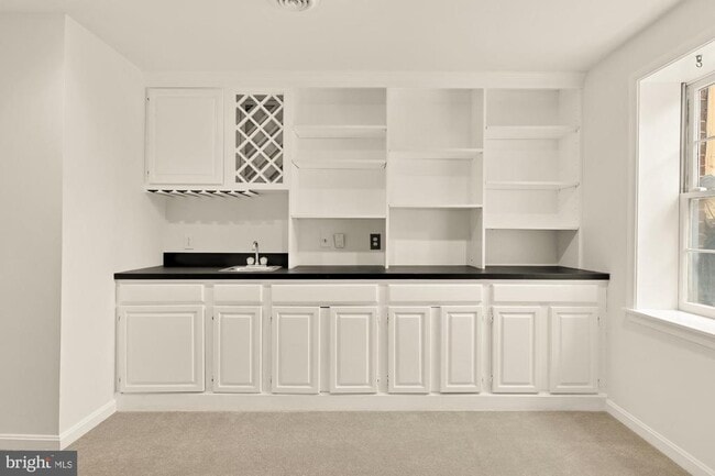 Building Photo - 2 Spindrift Way