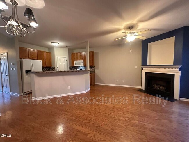 Building Photo - 27 Great View Ct