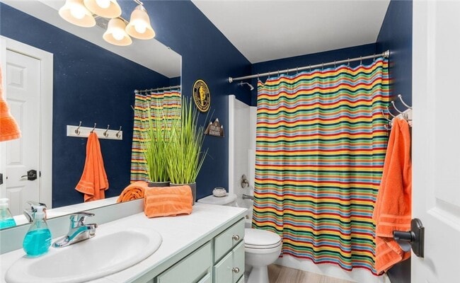 Building Photo - A Gorgeous Home with 4 Bed and 2.5 Bath