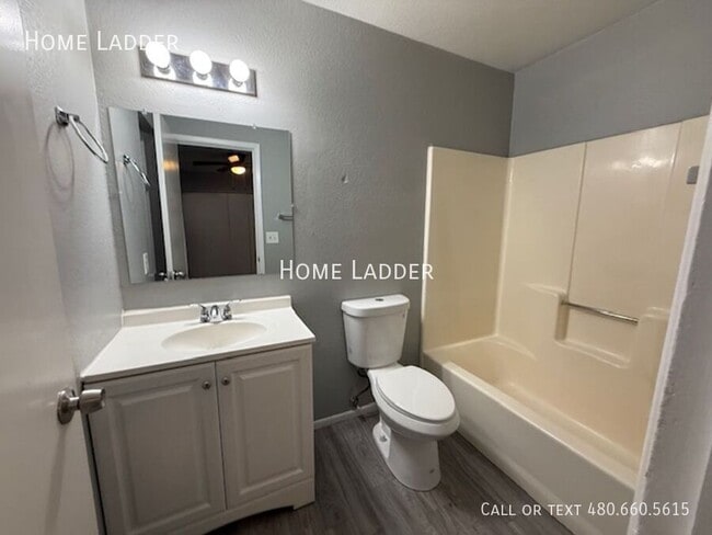 Building Photo - 3139 E Cicero St