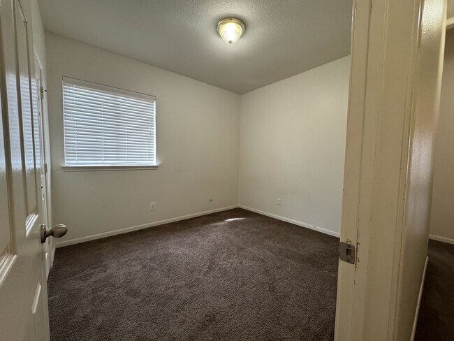 Building Photo - 5738 Ranch Prairie Tr
