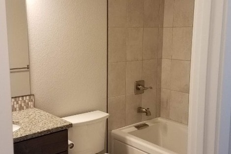Hall Bath - 448 Trailcrest Ct