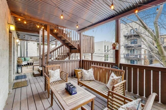 Building Photo - 1529 N Mohawk St