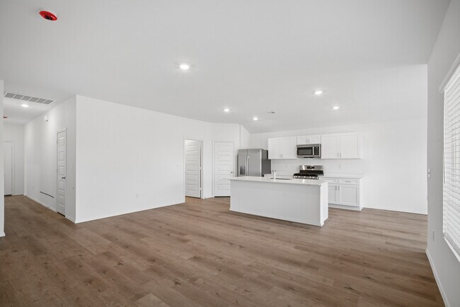 Building Photo - 2123 W 30th Pl