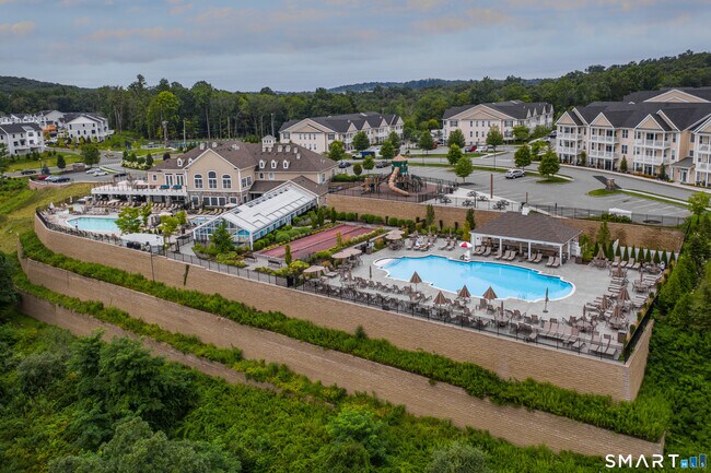 Building Photo - 203 Center Meadow Ln