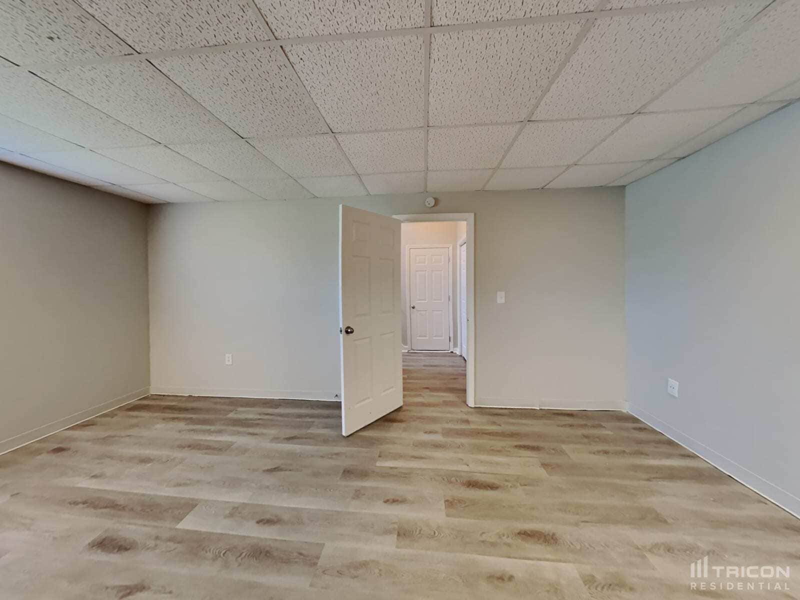 Building Photo - 282 Clara Bell Way