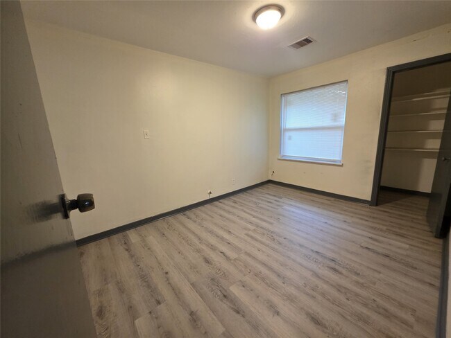 Building Photo - 4042 Omeara Dr