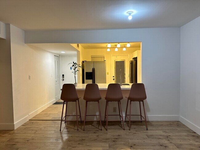 Building Photo - 410 NW 68th Ave