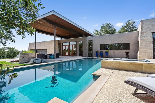 Building Photo - 1302 Socorro Dr