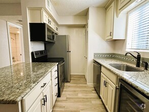 Building Photo - 12100 Melville Dr