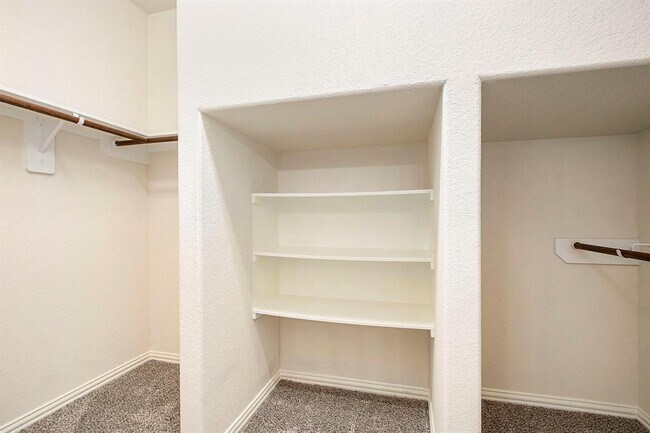 Building Photo - 2311 Langley Dr