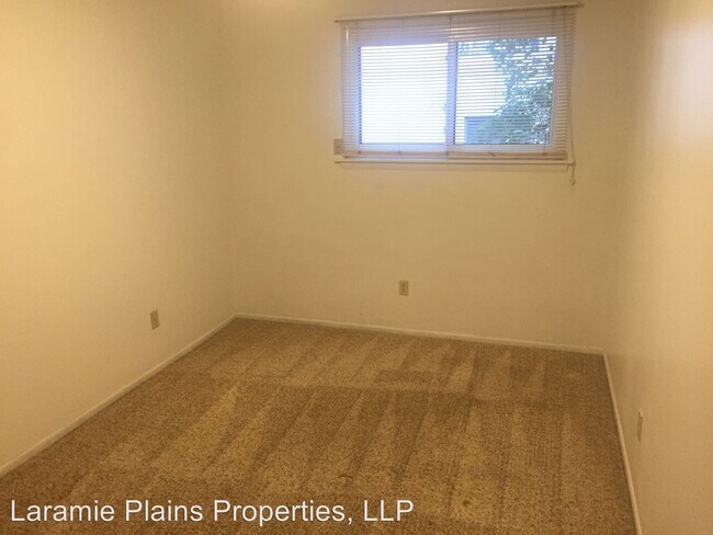 Building Photo - 815 E Ivinson Ave