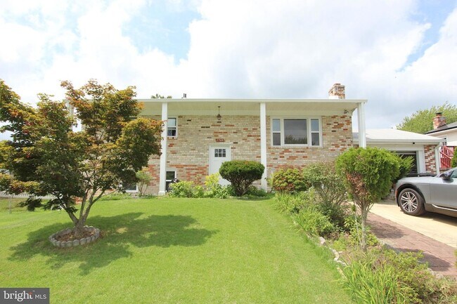 Primary Photo - 7803 Woodbourne Ave