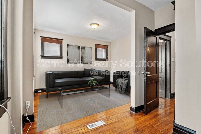 Building Photo - 3001 S Compton Ave