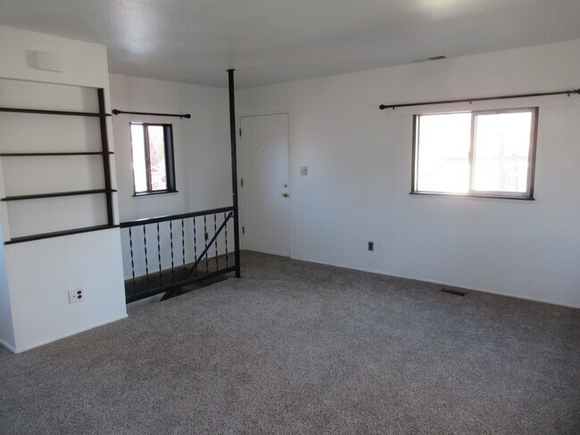 Building Photo - 2604 Tremont St