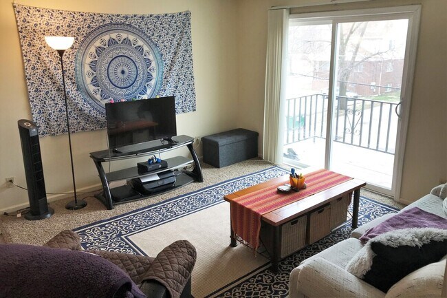 Building Photo - 920 Moro St