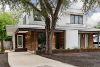 Building Photo - 1811 Justin Ln