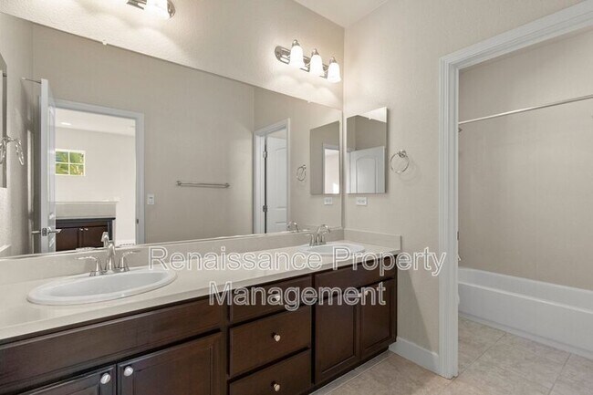 Building Photo - 638 W Gravino Dr