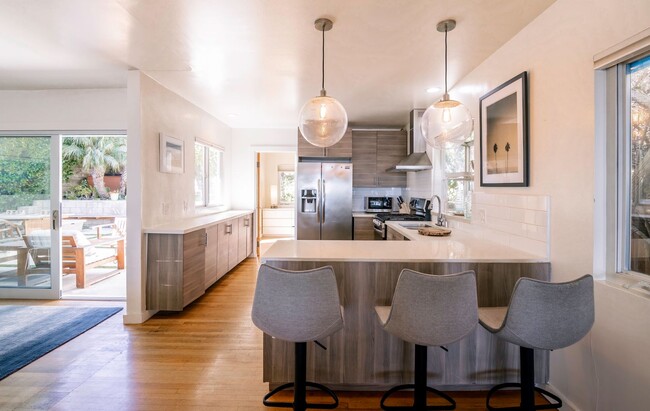 Building Photo - Single Family Home with Coastal Luxury wit...