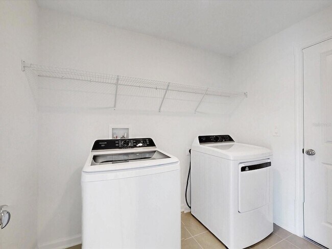 Building Photo - 3493 Chinotto Dr