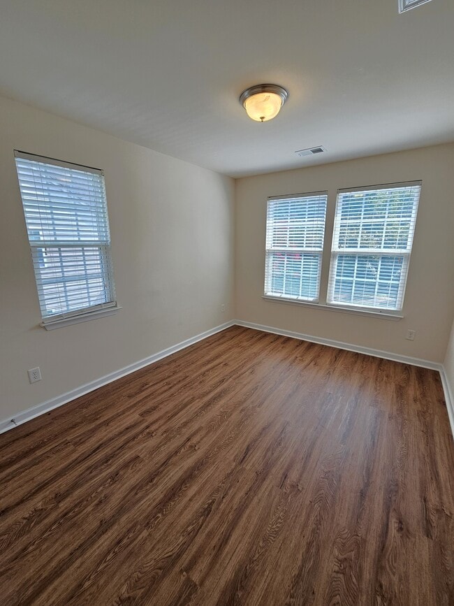 Building Photo - 309 Christiane Way